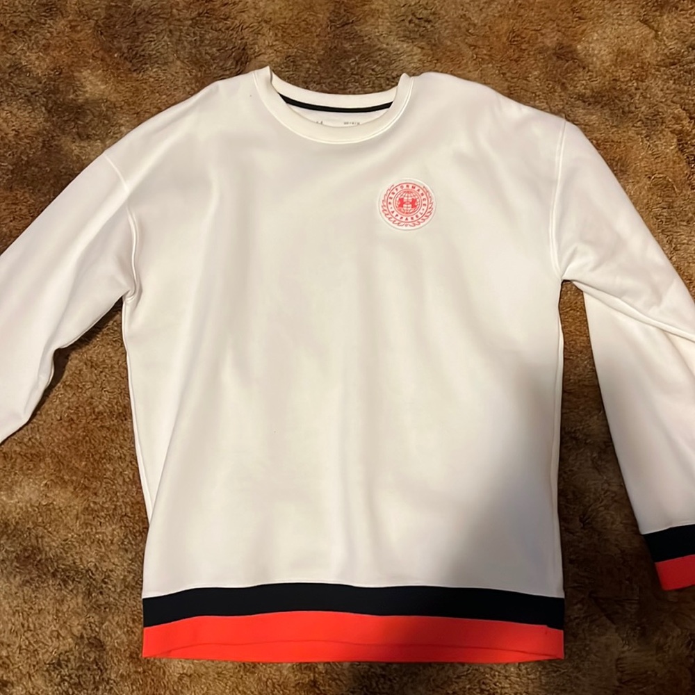 Medium white Under Armour crewneck